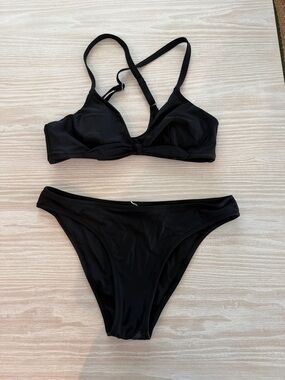 Cupshe Black Women’s Bikini Set - Classic Two-Piece Swimwear